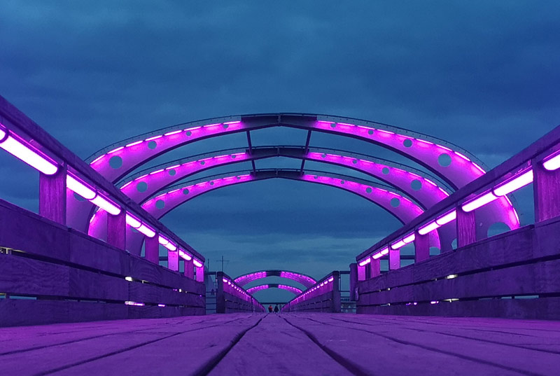 Die berühmte Seebrücke in Kellenhusen wird zum Spielort für ein Gongkonzert in 2023.